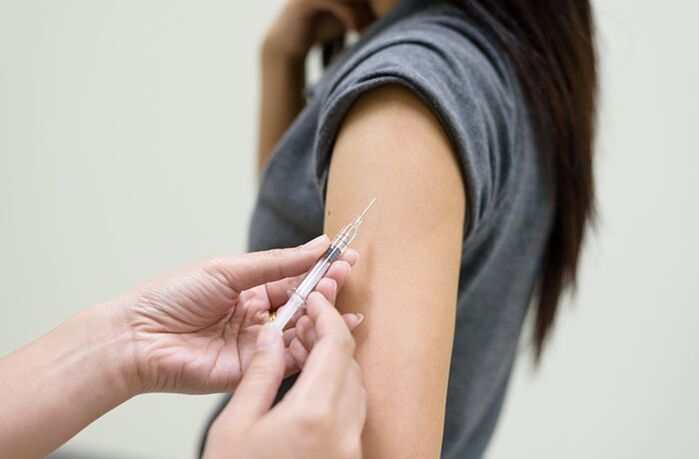 Injektionen eines antiviralen Medikaments zur Behandlung von HPV